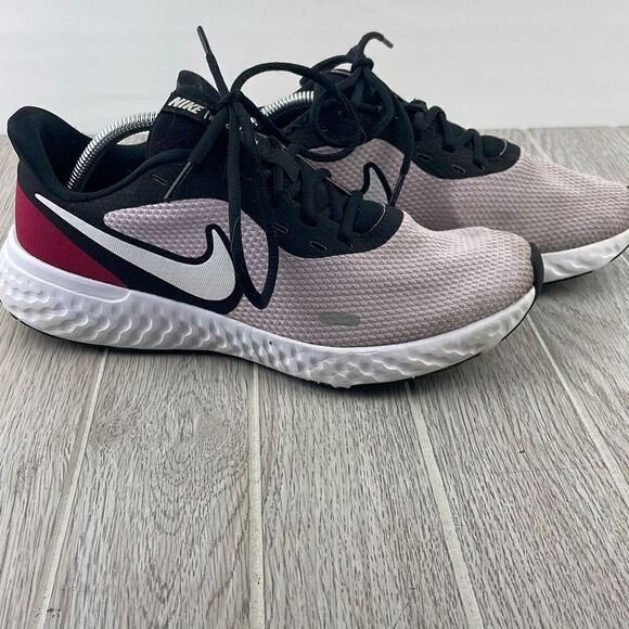 Nike Women's Revolution 5 Iced Marathon Running Shoes Pink & Maroon. Size 9.5 - Picture 4 of 9